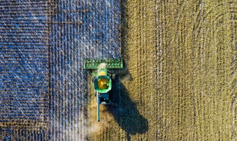 Precision agriculture: how farms are adapting to new technologies | AgriCook