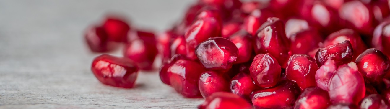 The Pomegranate: A Fruit with a Unique Flavor and Extraordinary Benefits
