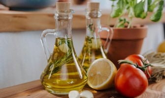 Extra Virgin Olive Oil: Benefits and Uses in the Kitchen