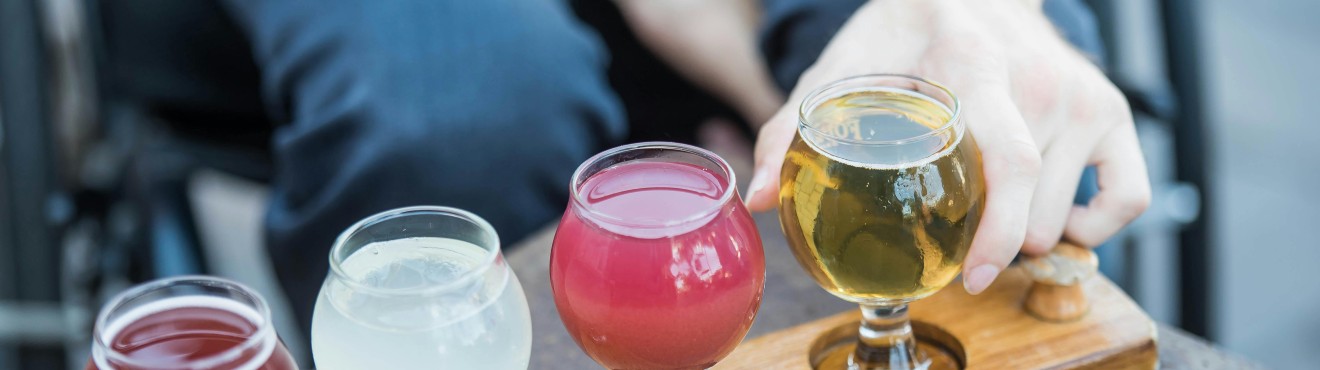How to Organize a Tasting of Typical Products in Your Farmhouse