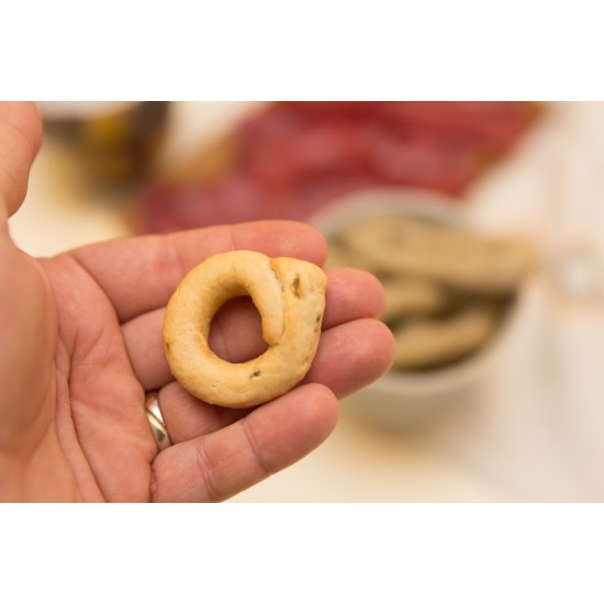 Taralli con olio evo, confezione da 300 gr - semi di finocchio