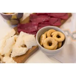Taralli con olio evo, confezione da 300 gr - peperoncino