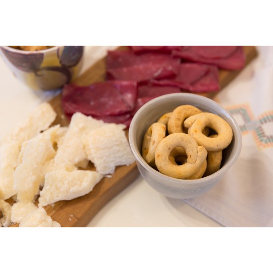 Taralli con olio evo, confezione da 300 gr - peperoncino