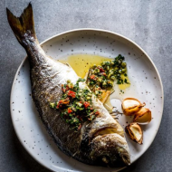 Spezie per pesce con macinino