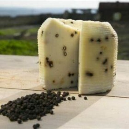 Pecorino primo sale di sicilia al pepe nero